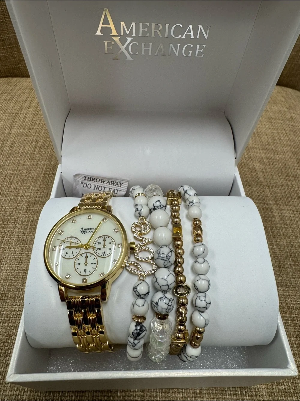 American Exchange Women’s Quartz Analog Gold Tone White Dial Bracelet Watch Box